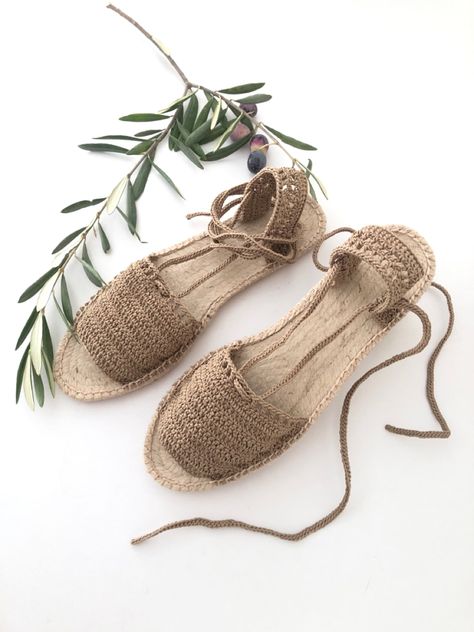 Handcrafted Espadrilles Crochet Crochet Espadrilles, Elegant Shoes Heels, Trendy Footwear, Espadrilles Sandals, Huaraches Shoes, Gold Espadrilles, Womens Espadrilles Wedges, Beige Tote Bag, Diy Crochet Bag