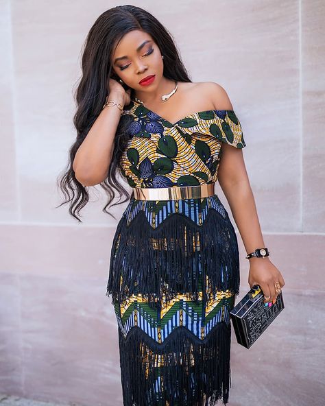 Xzenda on Instagram: “Close up details of the BOLANLE fringe dress. Beautifully captured by @stylewithlolaa” African Birthday Dress, African Wedding Guest Dress, Printed Dresses Fashion, African Party Dresses, Ankara Short Gown Styles, Ankara Long Gown Styles, Dress Ankara, Short African Dresses, African Dresses Modern