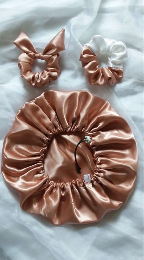 Hair Accessories Diy Headband, Diy Hair Scrunchies, Headband Diy, Diy Hair Accessories Ribbon, Satin Bonnet, Diy Headband, Girly Accessories, 자수 디자인, Silk Hair