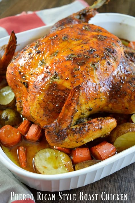 Dominican Roasted Chicken, Whole Roast Chicken Recipe, Puerto Rican Style, Whole Baked Chicken, Recetas Puertorriqueñas, Boricua Recipes, Whole Chicken Recipes, Cuban Food, Rican Food