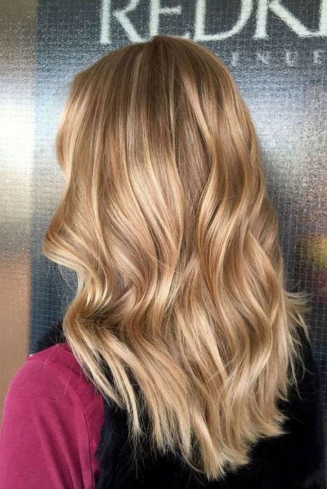 Warm Blonde Hair Shades Perfect for Brightening Your Locks This Spring Warm Blonde Hair, Blonde Shades, Honey Blonde Hair Color, Balayage Blond, Neutral Blonde, Blond Balayage, Beautiful Blonde Hair, Golden Blonde Hair, Warm Blonde