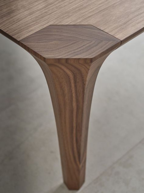 Minimalist Wood Furniture, Fine Woodworking Furniture, Large Square Coffee Table, Joinery Design, Wood Table Design, Furniture Design Chair, Furniture Details Design, Square Coffee Table, Folding Furniture