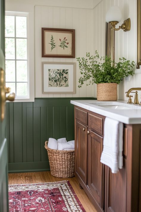 English Cottage Bathroom, Farmhouse Bathroom Accessories, Cottage Style Bathrooms, Cottage Bathroom Ideas, Cottage Bathroom, Vintage Dining Room, Green Flooring, Vintage Inspired Decor, Chic Spaces