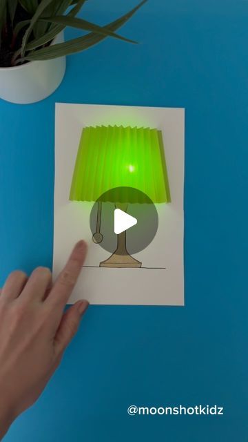 Science Electricity Project, Circuit Cards Diy, Electric Circuit Projects Kids, Electric Circuit Projects Ideas, Sst Project Ideas, Light Craft Ideas, Art Cards Ideas, Diy Table Lamp Ideas, Paper Lamp Craft