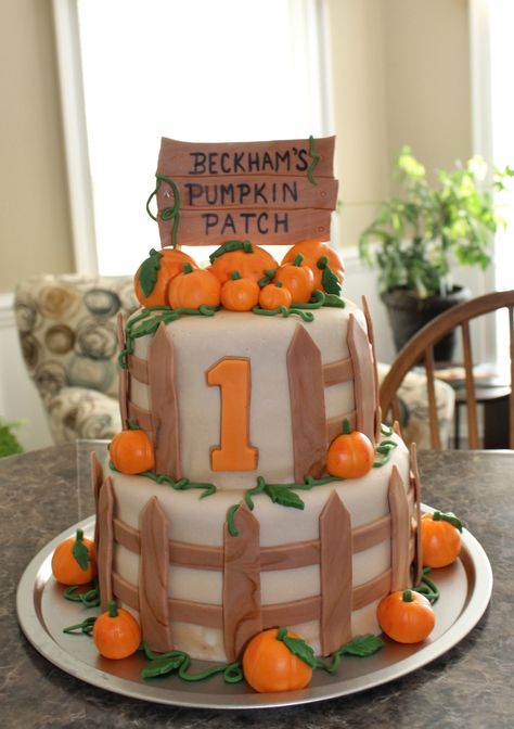 First Birthday Pumpkin, Pumpkin Patch Cake, Pumpkin Patch Birthday Party, Pumpkin Patch Birthday, Fall 1st Birthdays, Birthday Pumpkin, Pumpkin Patch Party, Halloween First Birthday, Halloween 1st Birthdays