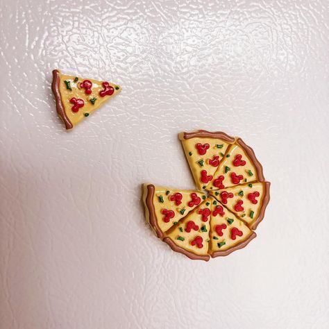 🍕 Who doesn’t love pizza? Add a little fun to your fridge, locker or any other magnetic surface with these adorable pizza magnets!!🍕#pizza #magnet #etsy Pizza Magnet, Cute Magnets, Mini Magnets, Funky Decor, Love Pizza, Crafty Gifts, Pizza Slice, Magnet Set, Refrigerator Magnet