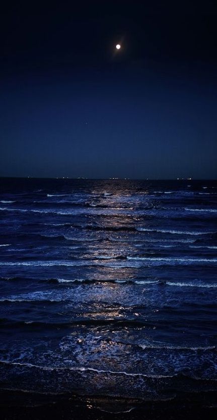 Moonlit midnight blue sea and sky; photography, artist unknown Future Dusk, Wallpaper Night, Scenery Beautiful, Moonlight Photography, Dark Blue Wallpaper, Blue Wallpaper Iphone, Photography Artist, Midnight Sky, Night Scenery