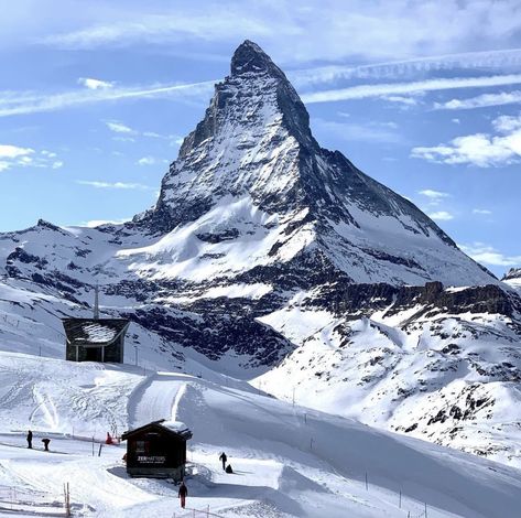 March 4 - The Matterhorn, Zermatt, Switzerland Travel Aesthic, Castle Vibes, Landscape Art Ideas, Mode Au Ski, Matterhorn Switzerland, Victorian Princess, Vampire Castle, Switzerland Photography, Switzerland Vacation