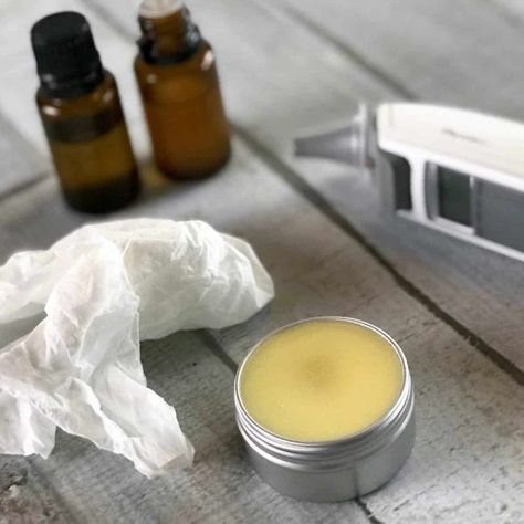 homemade vapor rub for colds & flu. Opens sinuses, clears congestion, relieves headache, soothes aches, and helps get a great night's sleep. essential oil recipe, essential oil DIY, essential oils for colds & flu, natural remedy, DIY recipe, #essentialoilrecipe #essentialoilDIY #doterra #youngliving Diy Vapor Rub, One Essential Community, Essential Oil Inhaler, Diy Bug Spray, Fall Essential Oils, Roller Bottle Recipes, Best Essential Oil Diffuser, Roller Bottle Blends, Essential Oils For Colds