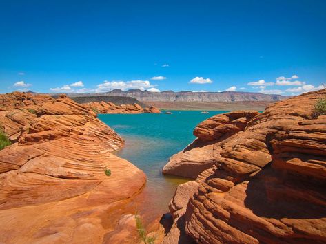 Kayaking at Sand Hollow State Park, Utah - Trek With Us Utah Bucket List, Utah Parks, Sand Hollow, Utah State Parks, Travel Utah, Utah Trip, Utah Vacation, Utah Adventures, Kayak Camping