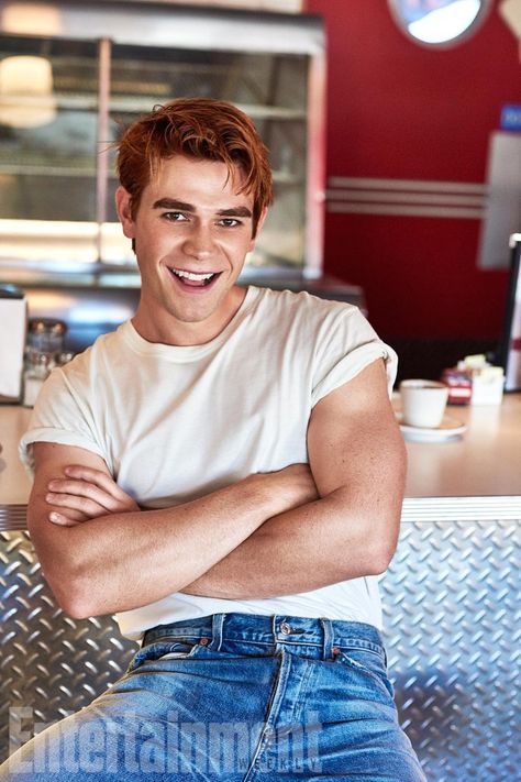 Archie Andrews Riverdale, Kj Apa, Fall Tv, Archie Andrews, Vanessa Morgan, Veronica Lodge, Jughead Jones, Riverdale Cast, Kissing Booth