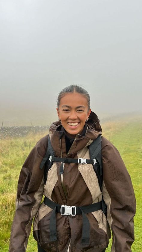 Conquer the trails even in the rain with our guide to the perfect rainy day hiking gear. Stay dry, comfortable, and embrace the unique beauty of a wet adventure. #HikingInTheRain #RainyDayAdventure #TrailReady Hiking Outfit Raining, Rainy Walk Outfit, Outdoor Rainy Day Outfit, Rain Hike Outfit, Rainy Day Hiking Outfit, Rainy Hike Outfit, Hiking Rain Outfit, Rain Hiking Outfit, Hiking Backpack Aesthetic