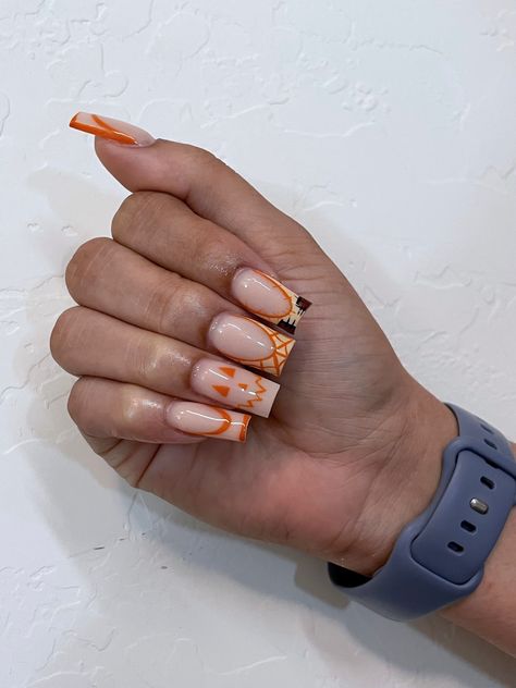 Square Halloween Nail Designs, Cute Simple Halloween Nails Short, Orange French Tip Halloween Nails, Halloween Nails Acrylic Square, Square Nails Halloween, Orange Nails French Tip, Halloween Orange Nails, Halloween Square Nails, Orange Nails Halloween