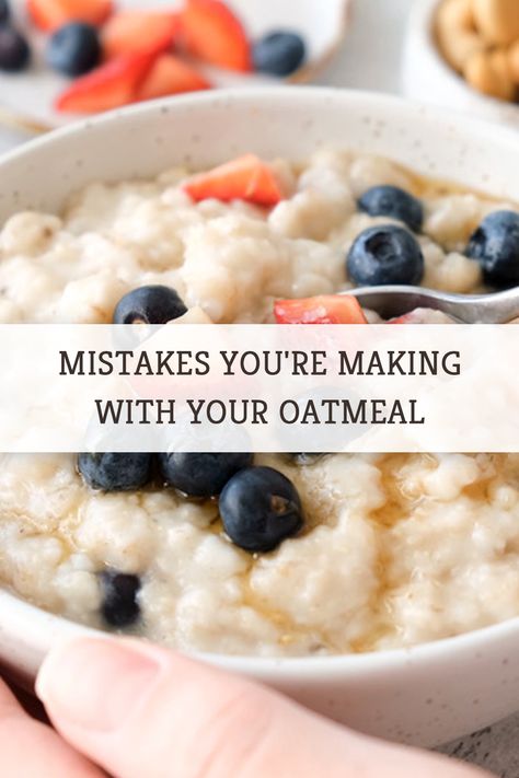 As easy as oatmeal may be to prepare, and as many variations as we can create for it, there's actually a fair amount of ways to mess it up. #oatmeal #breakfast #foodtips #foodtricks Hotel Oatmeal Recipe, Hotel Breakfast Buffet, Oatmeal How To Make, Oatmeal Diet, Oatmeal Porridge, Raw Oats, Oatmeal Packets, Light Breakfast, Hotel Breakfast