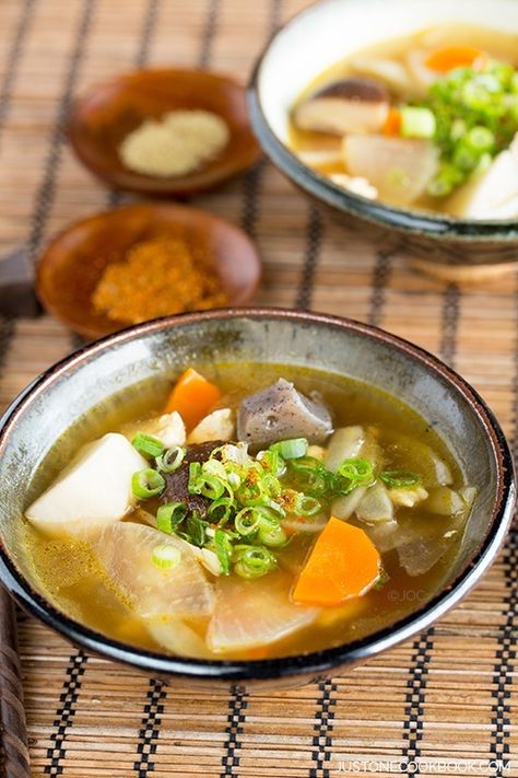 Buddhist Food, Dashi Recipe, Just One Cookbook, Clear Soup, Japanese Soup, Easy Japanese Recipes, Meat Recipes For Dinner, Japanese Recipes, Asian Soup