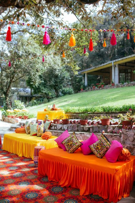 Haldi Decorations, Holi Theme, Arabian Party, Haldi Decoration Ideas, Arabian Nights Party, Mehendi Decor Ideas, Mehendi Decor, Cradle Ceremony, Indian Theme