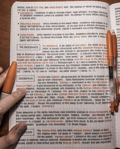 Random Notes, Learn Handwriting, خريطة ذهنية, Handwriting Examples, Materi Bahasa Jepang, Pretty Handwriting, School Study Ideas, Neat Handwriting, College Notes