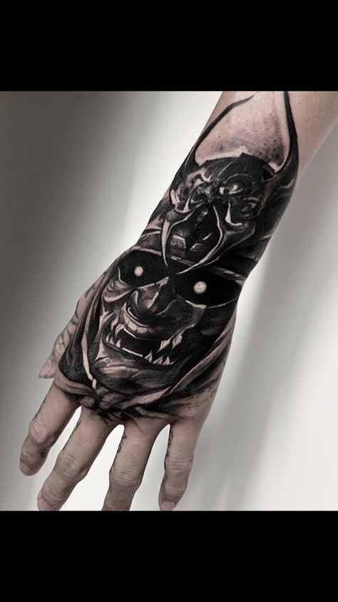 Shoulder Cover Up Tattoos, Japanese Hand Tattoos, Oni Mask Tattoo, Skull Hand Tattoo, Bright Tattoos, Samurai Tattoo Design, Hand And Finger Tattoos, Back Tattoos For Guys, Mask Tattoo