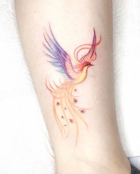 Phoenix Tattoo Feminine, Small Phoenix Tattoos, Phoenix Tattoos, Phoenix Tattoo Design, Forearm Tattoo Women, Tatuaje A Color, Cool Small Tattoos, Phoenix Rising, Phoenix Tattoo