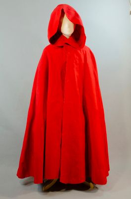 "Woman’s red wool cloak, c. 1750-1800, front view" by Irma G. Bowen Historic Clothing Collection Colonial Clothing, Wool Cloak, University Of New Hampshire, Rococo Fashion, Historic Clothing, Back Of The Head, Hooded Cloak, Post Mortem, Half Circle