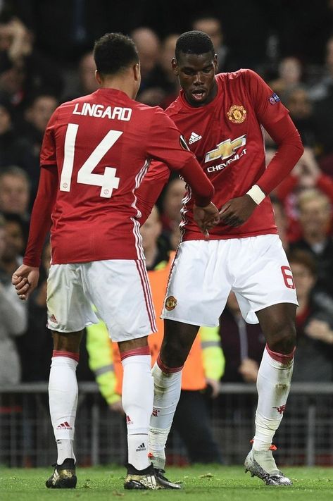 Lingard Manchester United, Paul Pogba Manchester United, Manchester United Team, Jesse Lingard, Ufc Boxing, Manchester United Wallpaper, Soccer Girl Problems, Manchester United Fans, Manchester United Soccer