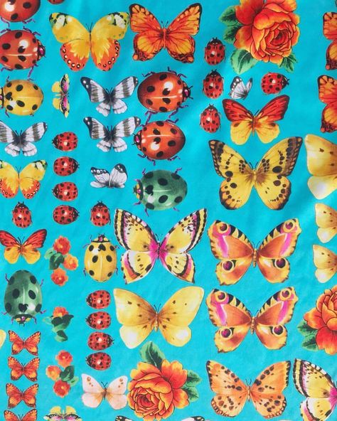 Bugs Aesthetics, Bug Collection Aesthetic, Bugs Cute Aesthetic, Bug Wallpaper Desktop, Bug Wallpaper, Vintage Bug Poster, Cool Bugs, Baboon, Pink Girly Things