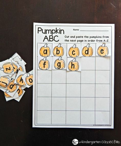 Free Fall Printables for Kindergarten - Love this fun alphabetical order pumpkins activity! October Alphabet Activities, Abc Fall Activities, Halloween Abc Activities, October Literacy Centers Kindergarten, Pumpkin Alphabet Activities, Pumpkin Alphabet, Pumpkins Kindergarten, Halloween Centers, October School