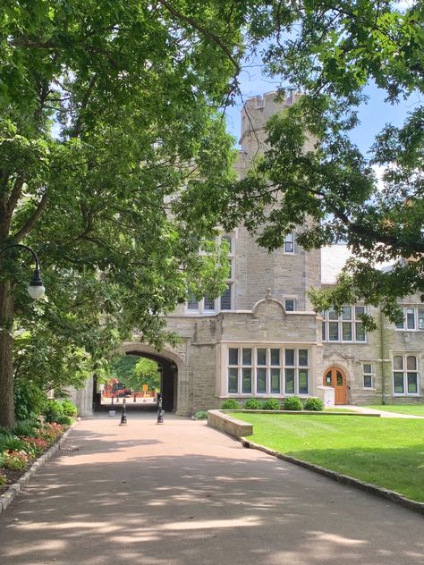 Bryn Mawr College Aesthetic, Observer Effect, Romanticise Life, Bryn Mawr College, College Vision Board, Bryn Mawr, College Aesthetic, College Campus, Beautiful Life