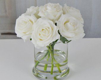 Flower Arrangements Diy Vase, Rose Floral Arrangements, Wedding Flowers Roses, Hydrangea Arrangements, Rose Centerpieces, Cheap Flowers, Diy Arrangements, Faux Floral Arrangement, Flowers Arrangements