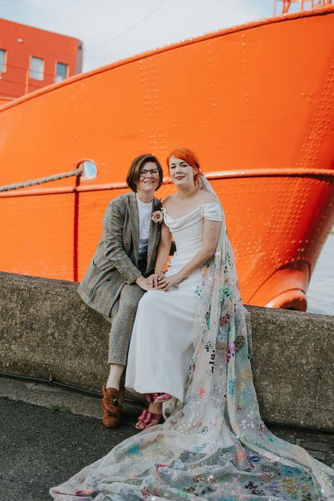 A Fabulously Colourful and Quirky Wedding. Images by http://www.weheartpictures.com/ Sequin Veil, Quirky Wedding Dress, Unique Wedding Veils, Lilac Wedding Bouquet, Casual Wedding Attire, Pretty Dresses Casual, Wedding Ceremony Script, Queer Weddings, Bridesmaid Dresses Boho