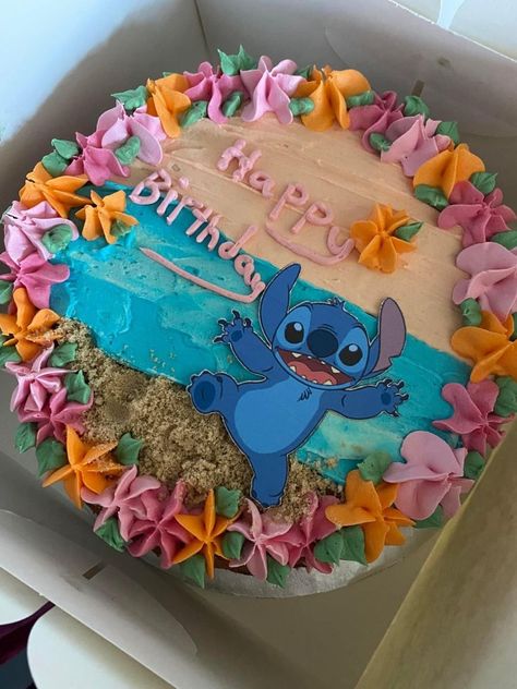 Lilo And Stitch Cookie Cake, Diy Stitch Birthday Cake, Lilo Stitch Birthday Cake, Lilo And Stitch Birthday Cakes, Stitch Cookie Cake, Diy Stitch Cake, Stitch Girl Birthday Party, Stich Birthday Cake Girl, Stitch Birthday Cakes