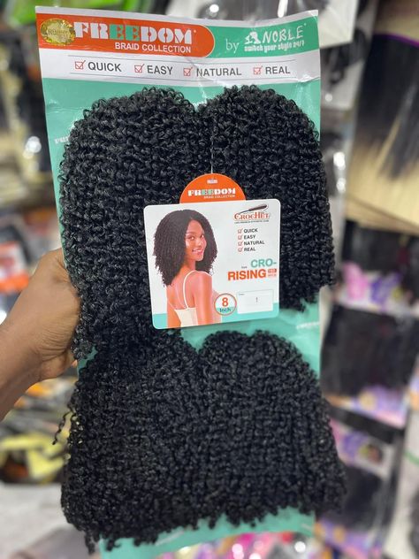 Latest Braided Hairstyles, Short Hair Twist Styles, Curly Crochet Braids, Cornrows Natural Hair, Cabello Afro Natural, Short Box Braids Hairstyles, Curly Crochet Hair Styles, Natural Hair Stylists, Quick Natural Hair Styles