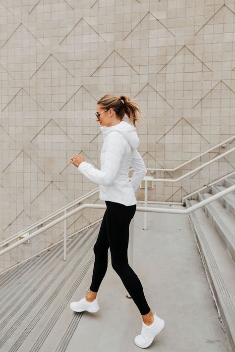 Gym Outfit Women, Athleta Outfits, Athleisure Outfits Winter, Athleisure Outfits Spring, Workout Outfits Winter, Chic Jean Outfits, Athleisure Outfits Summer, Fabric Guide, Winter Workout