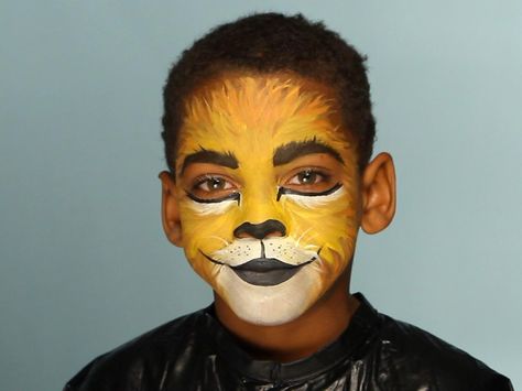 halloween makeup 2017 Boy Halloween Makeup, Lion Face Paint, Bumps Under Eyes, Lion Makeup, Mime Face Paint, Lion Halloween, Lion King Costume, Face Paint Ideas, Lion King Jr