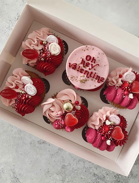 Valentines Day Deserts, Valentines Cupcakes Decoration, Valentines Cakes And Cupcakes, Desserts To Impress, Valentines Recipes Desserts, Romantic Desserts, Valentine Day Cupcakes, Cupcake Cake Designs, Valentine Desserts