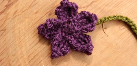 Crochet Violet, Flower Bookmarks, Violet Earrings, Crocheted Flower, Flower Bookmark, Flower Crochet, Crochet Bookmarks, Handmade Beauty Products, Violet Flower