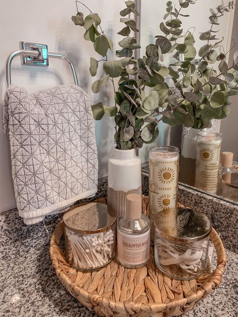 Small Bathroom Countertop, Bathroom Closet Organization Ideas, Neutral Bathroom Decor, Bathroom Closet Organization, Bathroom Counter Decor, Bathroom Sink Decor, Sink Decor, Closet Organization Ideas, Guest Bathroom Decor