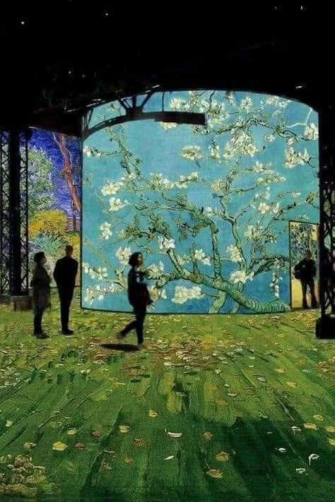 Can Gogh Exhibit, Interactive Project Ideas, Projection Art, Projection Design, متحف فني, Van Gogh Exhibition, Gallery Aesthetic, Things To Do In Paris, Art Lighting