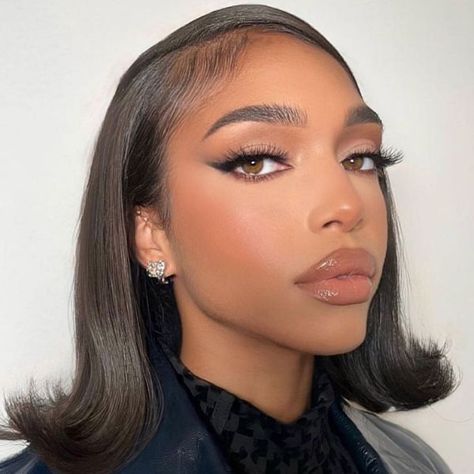 Black Wedding Makeup Natural, Natural Glam Makeup Black Women, 21st Makeup, Birthday Makeup For Black Women, Soft Glam Eye Makeup, Soft Glam Makeup Looks, Soft Glam Makeup Black Women, Prom 2k22, Birthday Makeup Looks