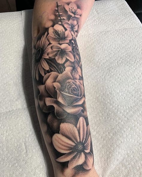 Realism Flowers Tattoo, Realist Flower Tattoo, Flower Realism Tattoo, Realism Floral Tattoo, Realism Flower Tattoo, Flowers Drawing Tattoo, Fye Tattoos, Realistic Flower Tattoo, Girl Thigh Tattoos