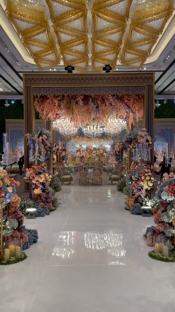 Minang Wedding Decoration, Venue Wedding Indoor, Akad Nikah Decoration, Engagement Venue Decorations, Javanese Wedding Decoration, Dekor Akad Nikah, Decor Wedding Indoor, Akad Decoration, Nikah Adat Jawa