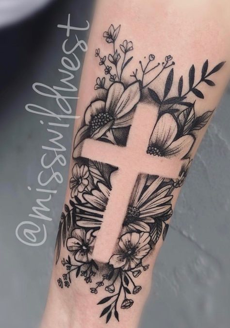 Latest Nails, Arm Sleeve Tattoos For Women, Cross Tattoos For Women, Nails Art Designs, Art Designs Ideas, Forearm Tattoo Women, Dope Tattoos For Women, Spine Tattoos, Tattoos For Daughters