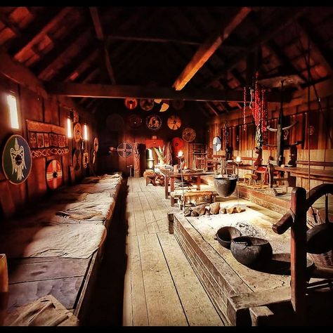 Viking House Interior Concept Art, Viking Style Home, Viking Longhouse Interior, Viking Aesthetic Home, Viking Village Aesthetic, Nordic Longhouse, Viking Style House, Viking Village Concept Art, Longhouse Interior