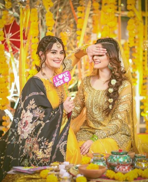 Styled in Pakistan on Instagram: “Throwback to @aimankhan.official ‘s very festive Mayun🌼 Bridal: @erumkhancouture Photography: @mahasphotographyofficial” Sister Wedding Pictures, Dress For Bride Sister, Mehndi Dress For Bride, Weading Dress, Sisters Love, Bridesmaid Photoshoot, Sisters Photoshoot Poses, Bride Photos Poses, Bridal Photography Poses