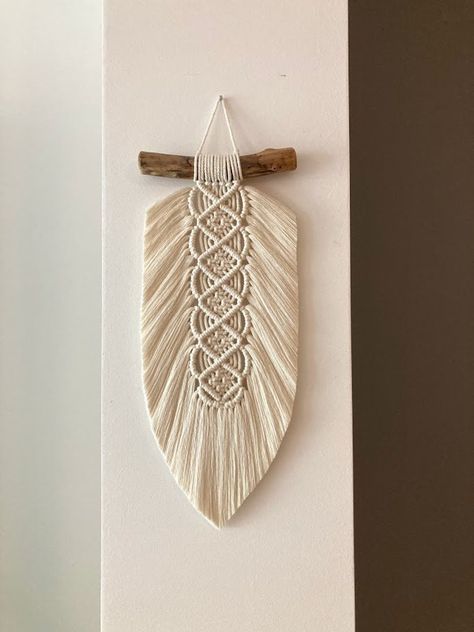 White Macrame Wall Hanging, Hanging Leaf, Prime Colors, Wall Hanging Boho, Yarn Wall Hanging, Large Macrame Wall Hanging, Large Macrame, Wood Sticks, Macrame Ideas