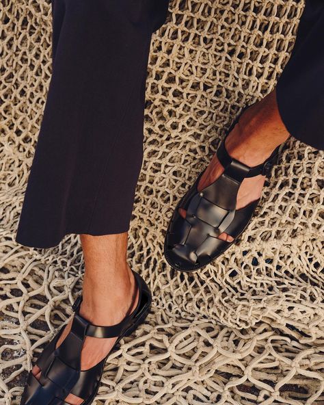 HEREU’s Instagram post: “Introducing a new silhouette, PESCA, fisherman sandal part of the FOR ALL Collection. #HEREU” Fisherman Sandals Outfit, Fisherman Sandals Women, Shoes Fashion Photography, Roman Sandals, Dad Fashion, Woven Sandals, Sandals Outfit, Fisherman Sandals, Buckle Shoes