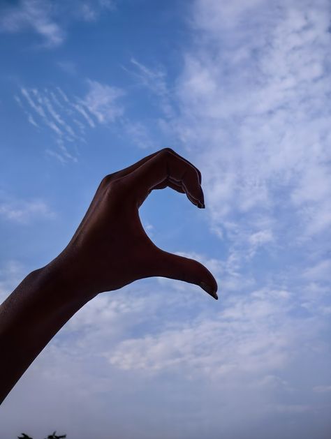 Half Heart Hand, Sky Hand, Anime Wolf Drawing, Heart Shaped Hands, Half Heart, Basketball Videos, Hand Heart, Aesthetic Sky, Wolf Drawing