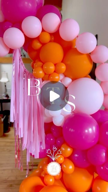 Jexsy Armstrong on Instagram: "Throwback to this astonishing full balloon arch. I love everything about designing this arch: The organic look, the custom fringe, the pearls, the color combo… Balloons have an extraordinary power to bring joy and enchantment. People tell me they feel a sense of peace when they see my videos and I believe it, because the creative process brings the same to me. Fun fact: I was inadvertently wearing my shirt inside out the whole time during this install 🤦🏻‍♀️ It was too late by the time I noticed, so I took a picture anyway 😂 I used two of my handy-dandy tools to make this design: @protapes Uglu Dashes to add extra balloons and fringe and my Hi-Shine from @hifloat to give the bright colors extra shine. . . #jexsyballoons #selflovejourney #jbtelescopingsta Balloon Arch With Fringe, Full Balloon Arch, Organic Balloon Arch, Round Arch, Balloon Arrangements, Custom Balloons, Handy Dandy, The Creative Process, Backdrop Stand