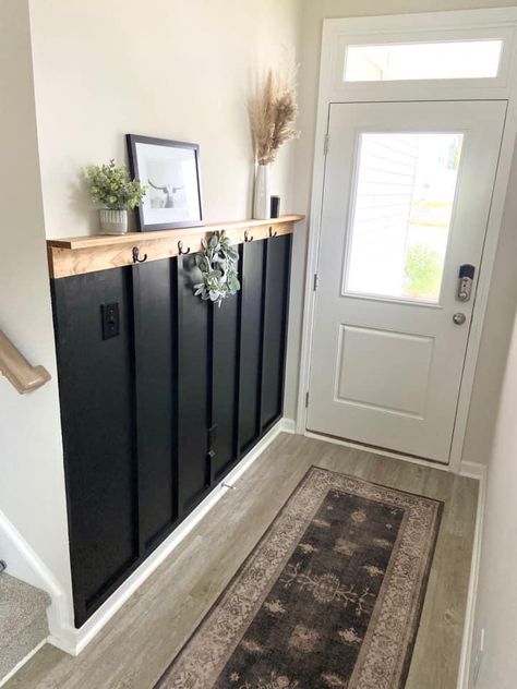 Mudroom Decor, Home Entrance Decor, Home Upgrades, Updating House, House Entrance, Home Reno, Diy Home Improvement, House Inspo, House Inspiration