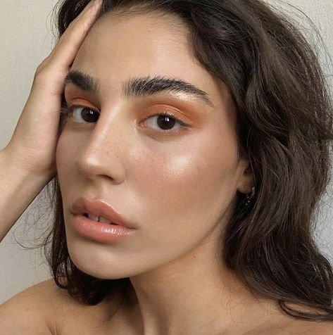 Orange Eyeshadow Looks, Orange Eye Makeup, Monochrome Makeup, Orange Eyeshadow, Orange Makeup, Summer Makeup Looks, Fall Makeup Looks, Brown Makeup, Fall Makeup